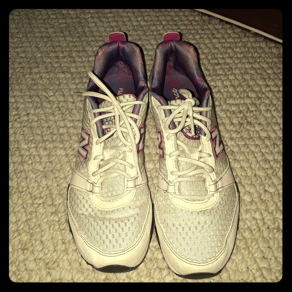 Ladies New Balance tennis shoes.